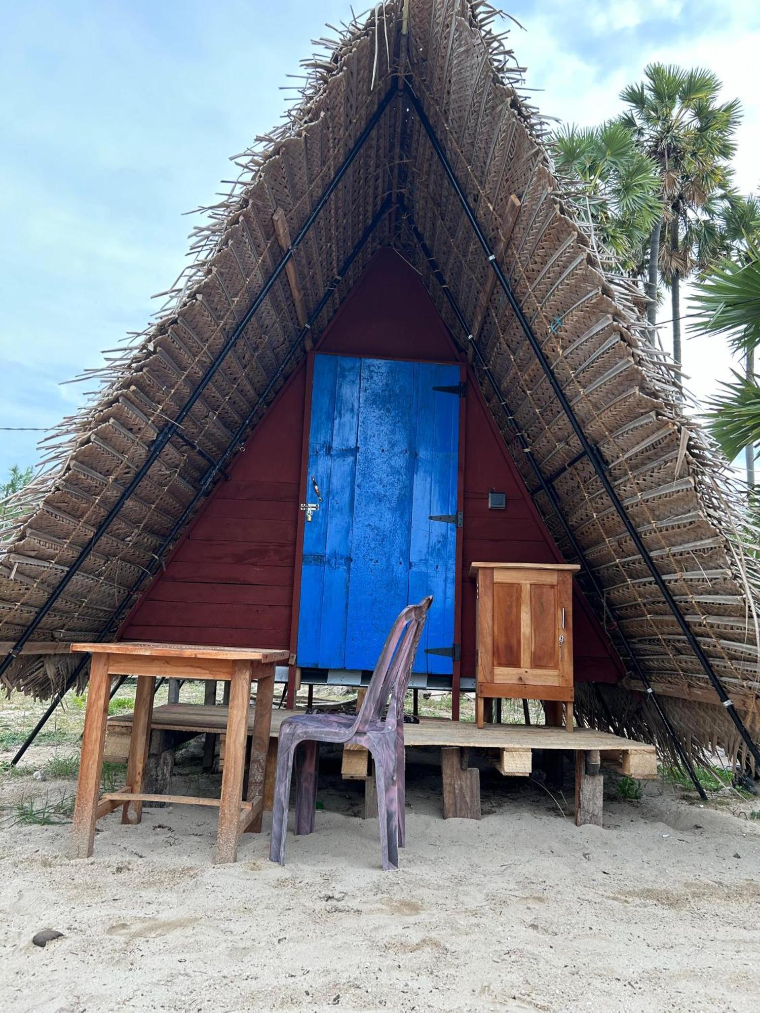 Delft Jeyam Resorts Delft East الغرفة الصورة